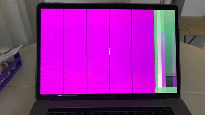 MacBook Flexgate Issue