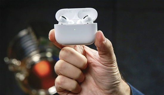 The Significance of Rectifying Why Are My AirPods Flashing Red: