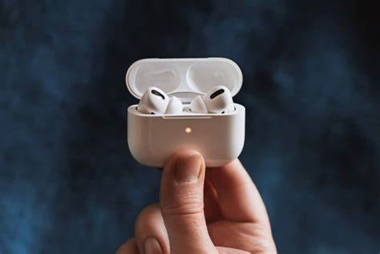 Airpods flashing blue and red hot sale